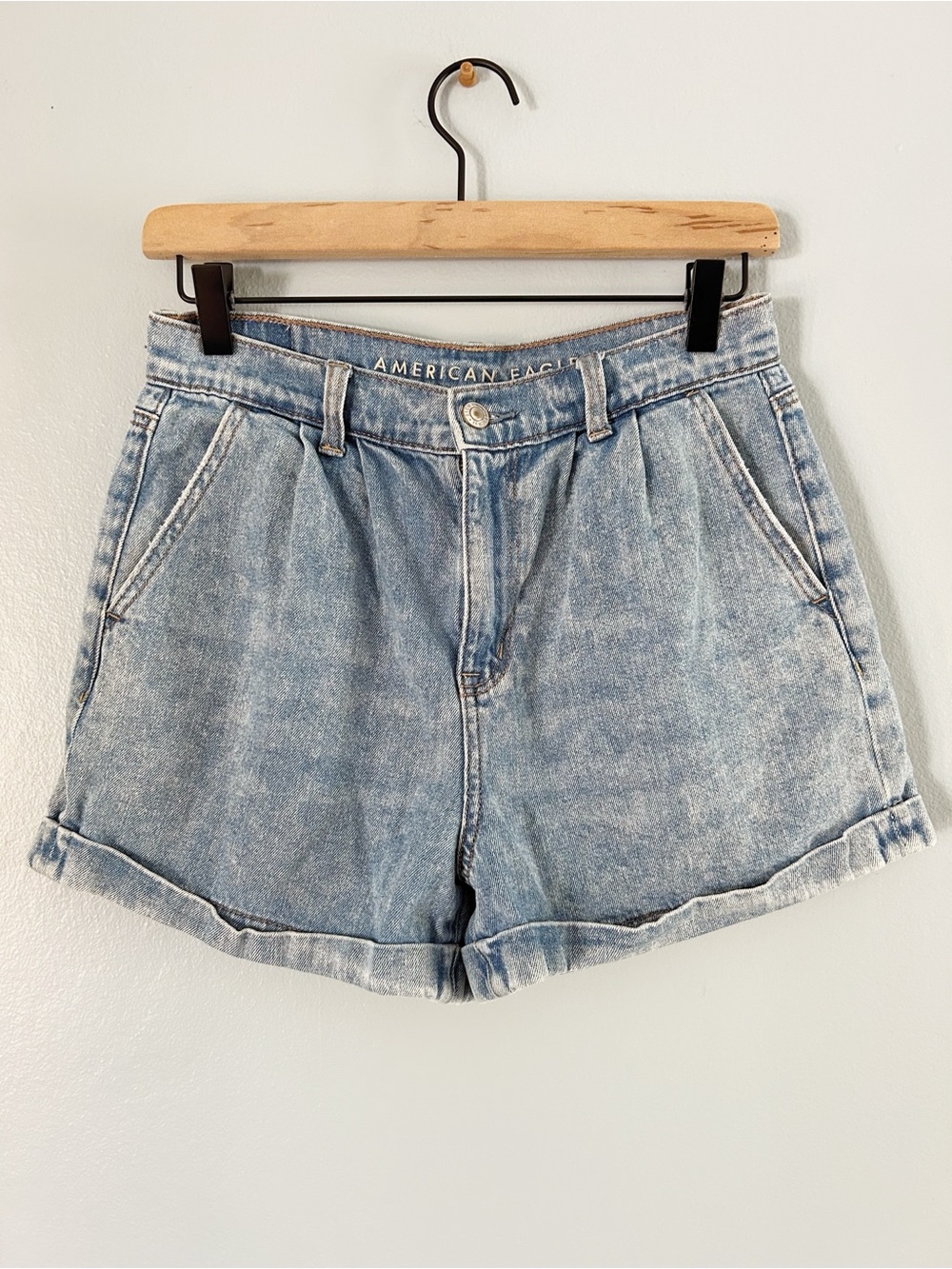 American Eagle Outfitters Light Blue Denim 90s mom style shirts